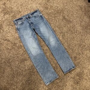 Levi's 501 32x32 Medium / Light Wash
